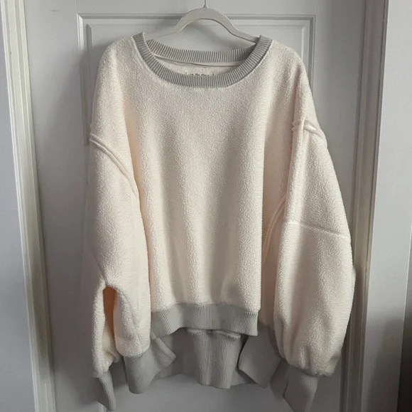 We The Free Cream and Gray Sweatshirt - Picture 1 of 8